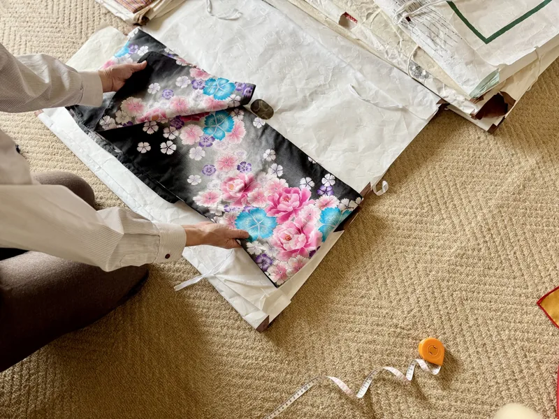 遺品の仕分けをするイメージ